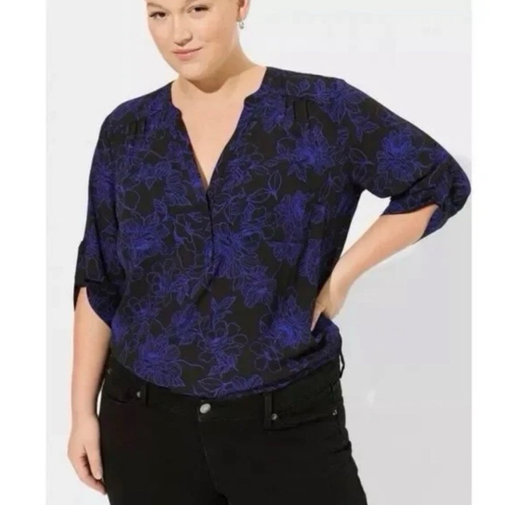 Torrid Harper Black Blue Floral Crepe de Chine Pullover 3/4 Sleeve Blouse‎